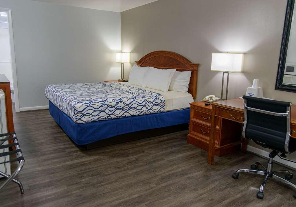 America'S Best Value Inn Lancaster Rohrerstown Номер фото