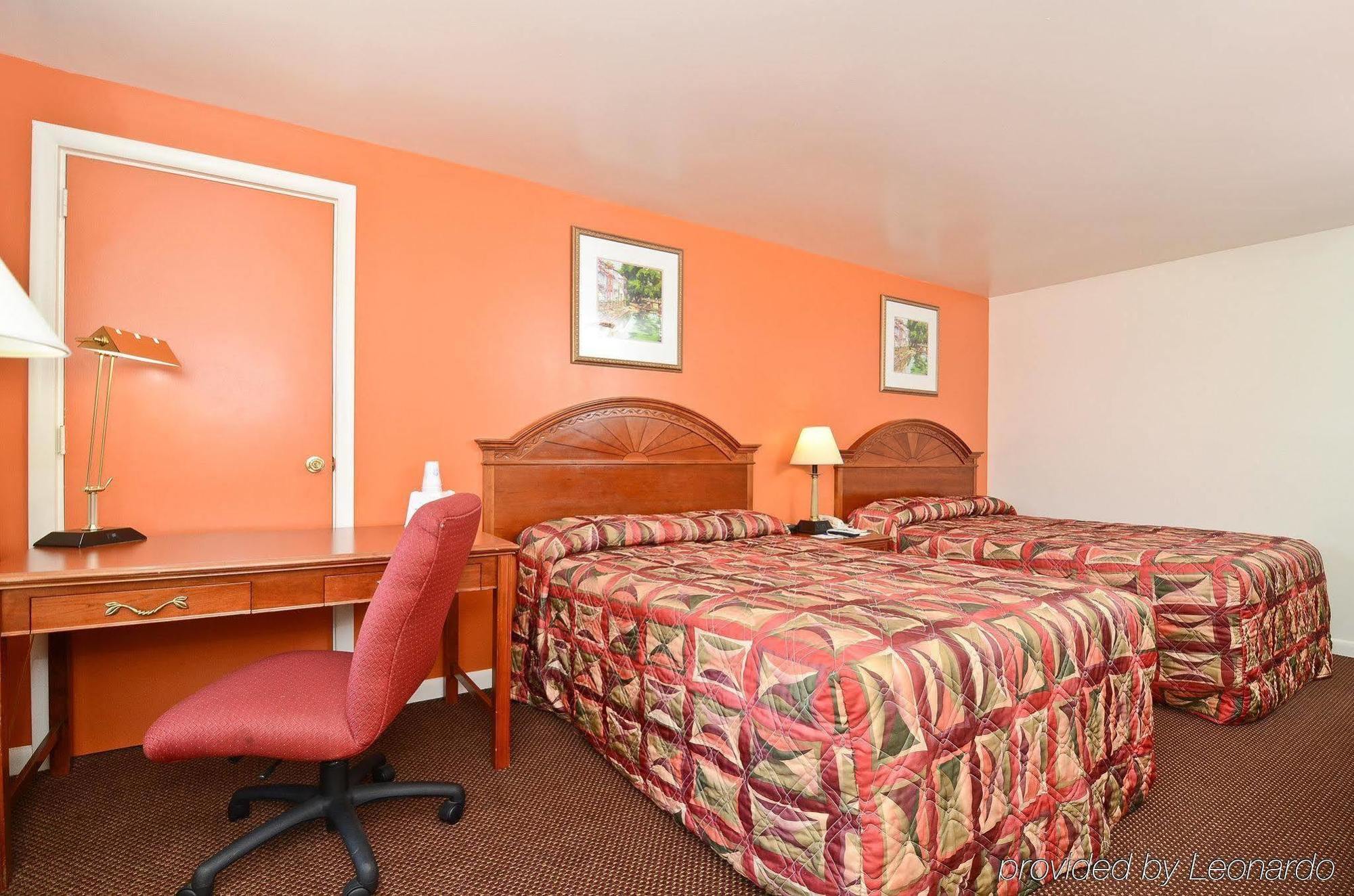 America'S Best Value Inn Lancaster Rohrerstown Номер фото